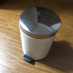 ゴミ箱