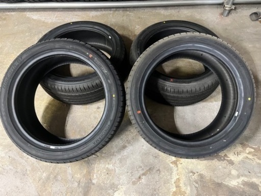 YOKOHAMA 横浜タイヤ　ブルーアースGT AE51 215/45R17 プリウス　カローラ