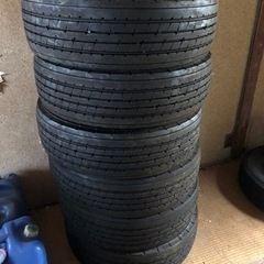 トラックタイヤ　新車外し？　ブリヂストン215/70R17.5 ...