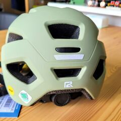 【店頭引き取り限定】P2R MIPS搭載 自転車用インモールドヘルメット 子供用 モスグリーン XS/Sの画像