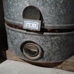取引完了　大型ブリキ製容器（米保管庫）の画像
