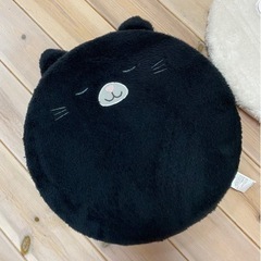 クッション 2個セット❣️ ベンチシート　ニャンコのクッションの画像