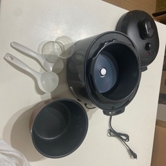 COMFEE' 電気圧力鍋/炊飯器マイコン式 容量2.5Lの画像