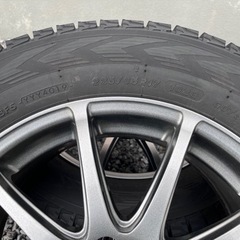 17インチスタッドレスタイヤホイール付きの画像