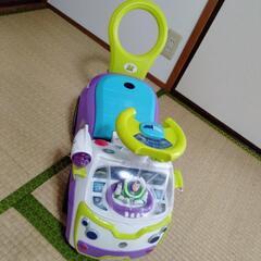 バズ・ライトイヤーの乗り物の画像