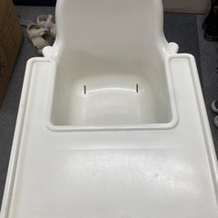 IKEA ベビーチェア　ハイチェア　トレイ付きの画像