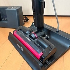 シャープ　充電式掃除機EC-SR3Sの画像