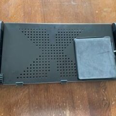 ラップトップPC用折り畳み台の画像