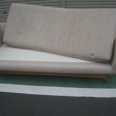 A&W Fine Furniture ソファー 3人掛け Hong Kong 海外 60万円で購入 中古品 近く無料配送の画像