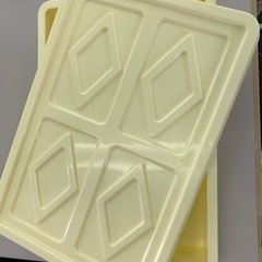 食品用コンテナ　フードテナー　本体2＋蓋1  アイボリー