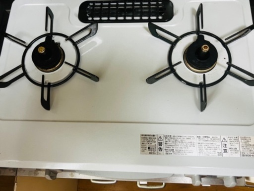 【1年使用】ガスコンロ 都市ガス 幅56cm 左強火力 2口 リンナイ 水無し片面焼き Rinnai KG35NGRL-13A スカイグレー