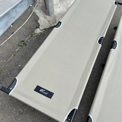 お引取り限定 美品 FIELDOOR アウトドアコット キャンプベッド ベンチ 2個セット カーキの画像