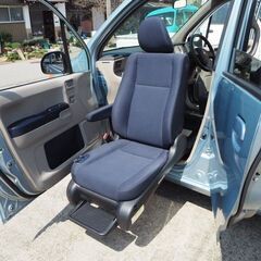 福祉車両ライフG：電動回転リフトアップシート車両：専用バックモニター・ＥＢＤ付ＡＢＳ＋ブレーキアシスト他装備あり！商品価格で車検整備や保険・税金など一切を含んで石川県内登録の店頭渡だと一切の追加費用は御座いません。 安心の支払総額表示を行っています☆コミコミのポッキリ価格です。☆長期ローンOK☆審査心配な方ご相談ください。の画像