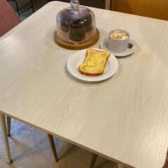 宇都宮でオシャレな家具を探すなら『オトワリバース！』ダイニングテーブルセット ティアイアイ  3点セット ホワイト×ピンク 中古品の画像