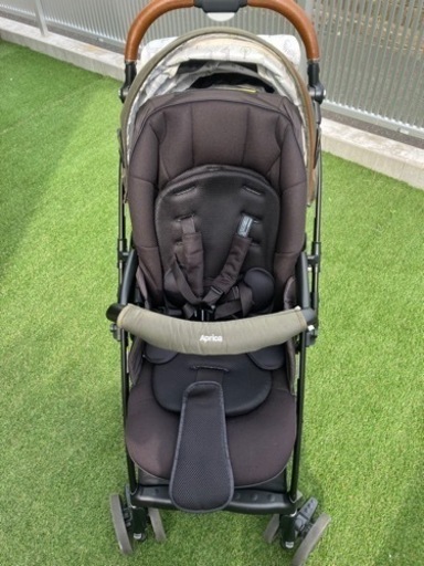 アップリカベビーカー　生後1ヶ月から使用可能