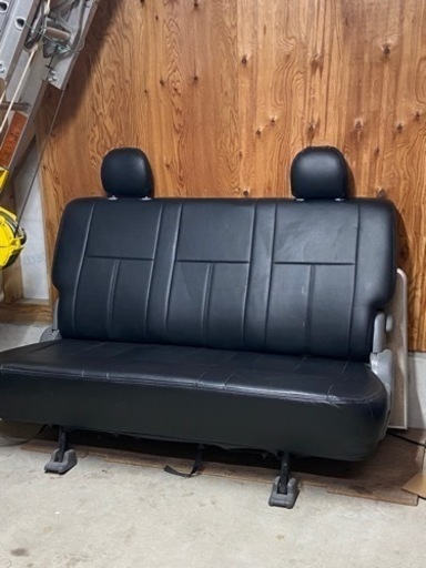 ハイエース　リアシート