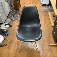 サイドシェルチェア Vitra 紹介します！
