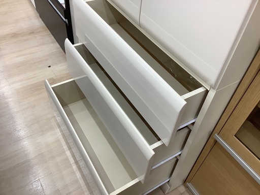 ワードローブ　3枚扉　値下げしました！