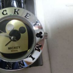 ★専用ハートケース入り、★Mickey　Mouse,レデース腕時計、★現在動いてます、★プロフィール必読ですの画像