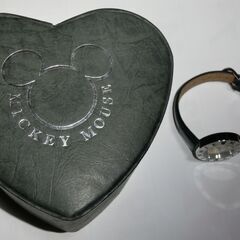★専用ハートケース入り、★Mickey　Mouse,レデース腕時計、★現在動いてます、★プロフィール必読ですの画像