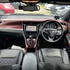 ハリアーハイブリッド27年車 4WDプレミアム　68,000km  車検6年／6月の画像