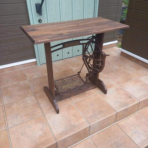 アンティークミシンテーブル　BROTHER BROTHERミシンのアンティークテーブル｜鉄脚×杉天板のシンプルデザイン｜