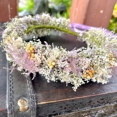 小花とスモークツリーの花かんむり　赤ちゃんから大人までフリーサイズ