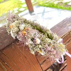 小花とスモークツリーの花かんむり　赤ちゃんから大人までフリーサイズの画像