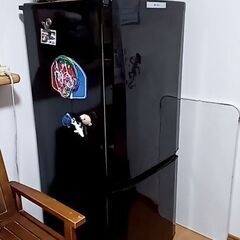 冷蔵庫　黒　少々傷あり