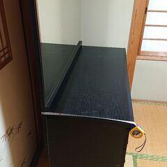 引き取り限定  鏡付きチェストの画像