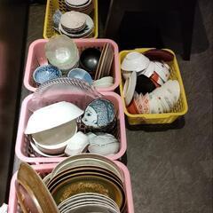 【無料】〚那覇前島〛食器あげます！全部引取で！の画像