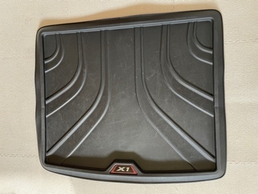 BMW X1 F48 5点セット　オールウェザーラバーマット フロアマットとトランク