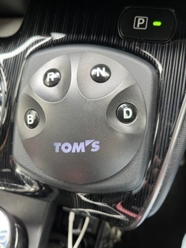 エスクァイア に使用　TOM's シフトスイッチ