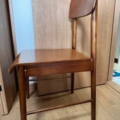 無料引き取り募集　ダイニングチェア二脚セット