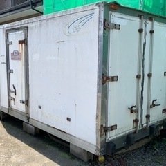【お譲り先が決まりました。】コンテナ　無料！　搬出に難あり　引取...