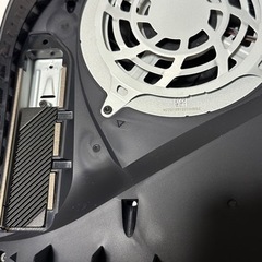 教えます。PS5 拡張ストレージ取り付け方。の画像