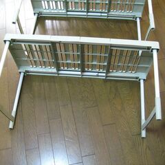 押し入れ用組み立て棚の画像