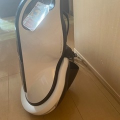中古お得な美品　LG ふとんパンチクリーナー　2013年グッドデザイン賞の画像