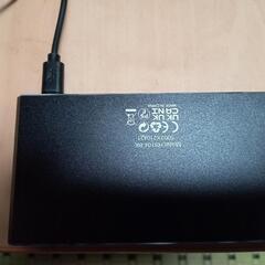 値下げ!3000円〜2500円でHDMI 端子画像分配器 1✕4の画像