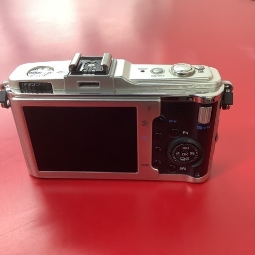 OLYMPUS オリンパス　一眼レフカメラ　マイクロ一眼PEN E-P2