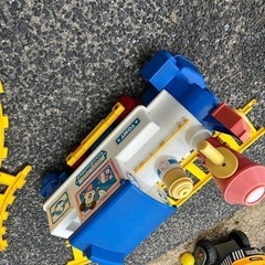 ミッキー　電車の乗り物の画像