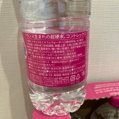 コントレックス　ミネラルウォーター　1.5リットル11本の画像