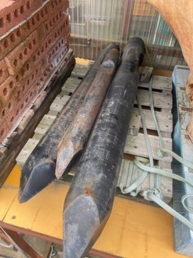 ☆未使用（長期保管）の油圧ブレーカー用のチゼルです。