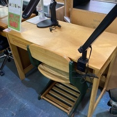 [パソコンデスクなど差し上げます]リサイクルショップヘルプ
