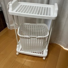 【売れました】洗濯カゴとラックのセットの画像