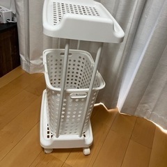 【売れました】洗濯カゴとラックのセットの画像