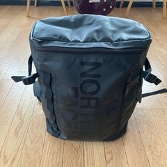 黒のリュックサック