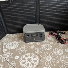 ポータブル電源　ソーラーパネル4枚付き(ケース付き)の画像