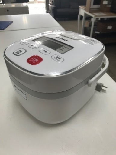 取引場所　南観音　2306-743 SHARP ジャー炊飯器　2018年製　KS-C5L-W ３合炊き　汚れ　キズあり　内釜キズあり