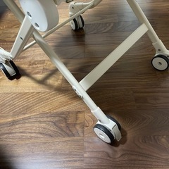 コンビ　Combi ベビーバウンサーの画像